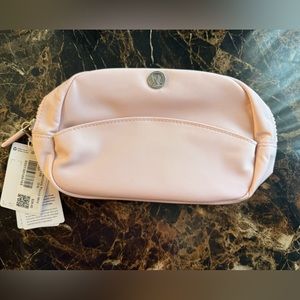 Lululemon City Essentials Pouch Mini 2L Pink